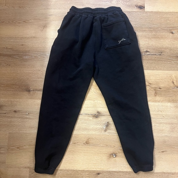 3 YoungLa Jogger Bundle - Picture 7 of 8